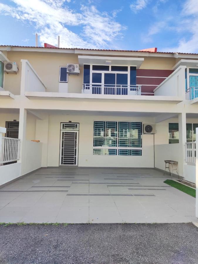 Spacious Family House At Desaru Harmonia 2 מראה חיצוני תמונה